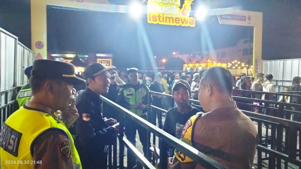 Kapolres Oki Pimpin Langsung Pengamanan Kegiatan Tour Konser Pesta Musik Istimewa 2024