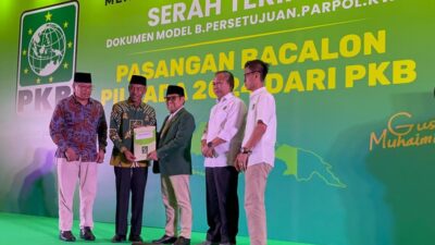 Cak Imin Serahkan Dukungan PKB ke Dja’far Shodiq-Abdiyanto di Pilbup OKI 2024