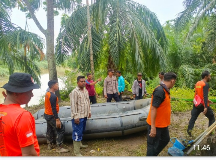 Tiga Hari Dilakukan Pencarian, Gadis Yang Tenggelam di Sungai Peureulak Ditemukan