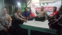 Kapolsek Pebayuran Giat Ngopi Kamtibmas dan Beri Himbauan Kamtibmas Menjelang Pilkada 2024