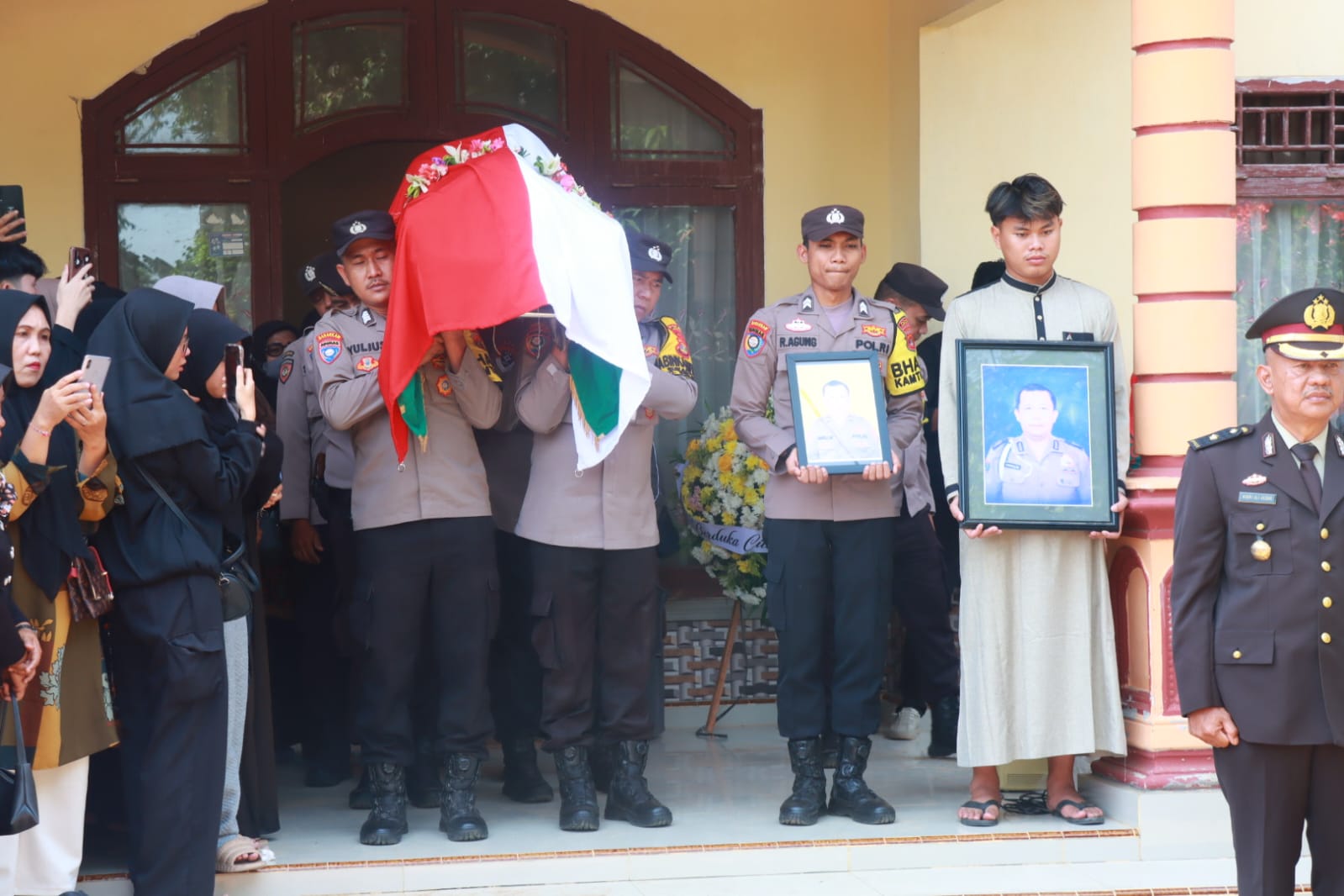 Polres Lampung Timur Gelar Upacara Pemakaman AIPTU Anumerta Hamirullah