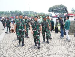 Pangdam Jaya Meninjau Gelaran Pesta Rakyat dalam rangka HUT Ke-79 TNI