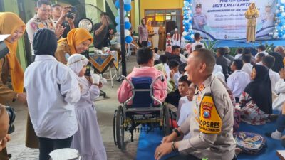 Peduli Disabilitas, Polres Bondowoso Peringati Harlantas Bhayangkara Ke – 69 di SDLB