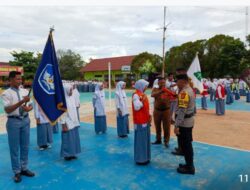 Pimpin Upacara di SMA Negeri 1 Simpang Ulim, Kapolsek Simpang Ulim Kukuhkan Patroli Keamanan Sekolah