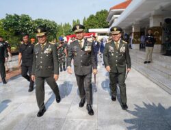 Pangdam Jaya Dampingi Panglima TNI Upacara Ziarah Nasional di TMPNU Kalibata