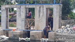 Pelanggaran Keselamatan Kerja pada Proyek Pintu Air di Desa Karangrahayu