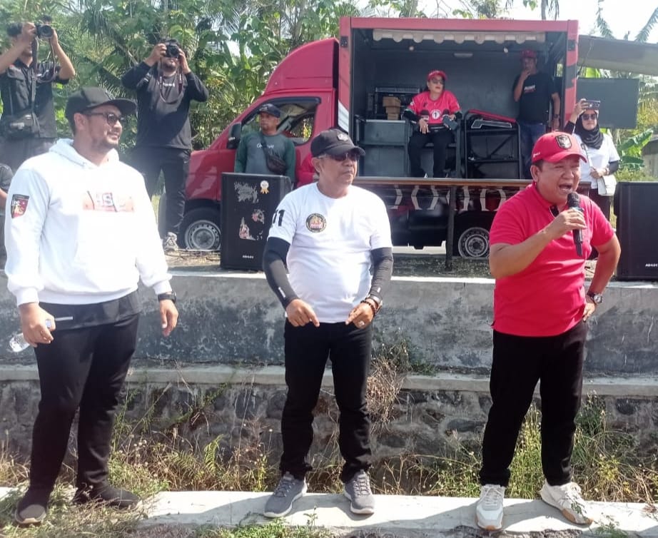 Paslon 01 H Hendy Siswanto Dan Srikandi Barhen’s Adakan Senam Sehat Bersama Warga