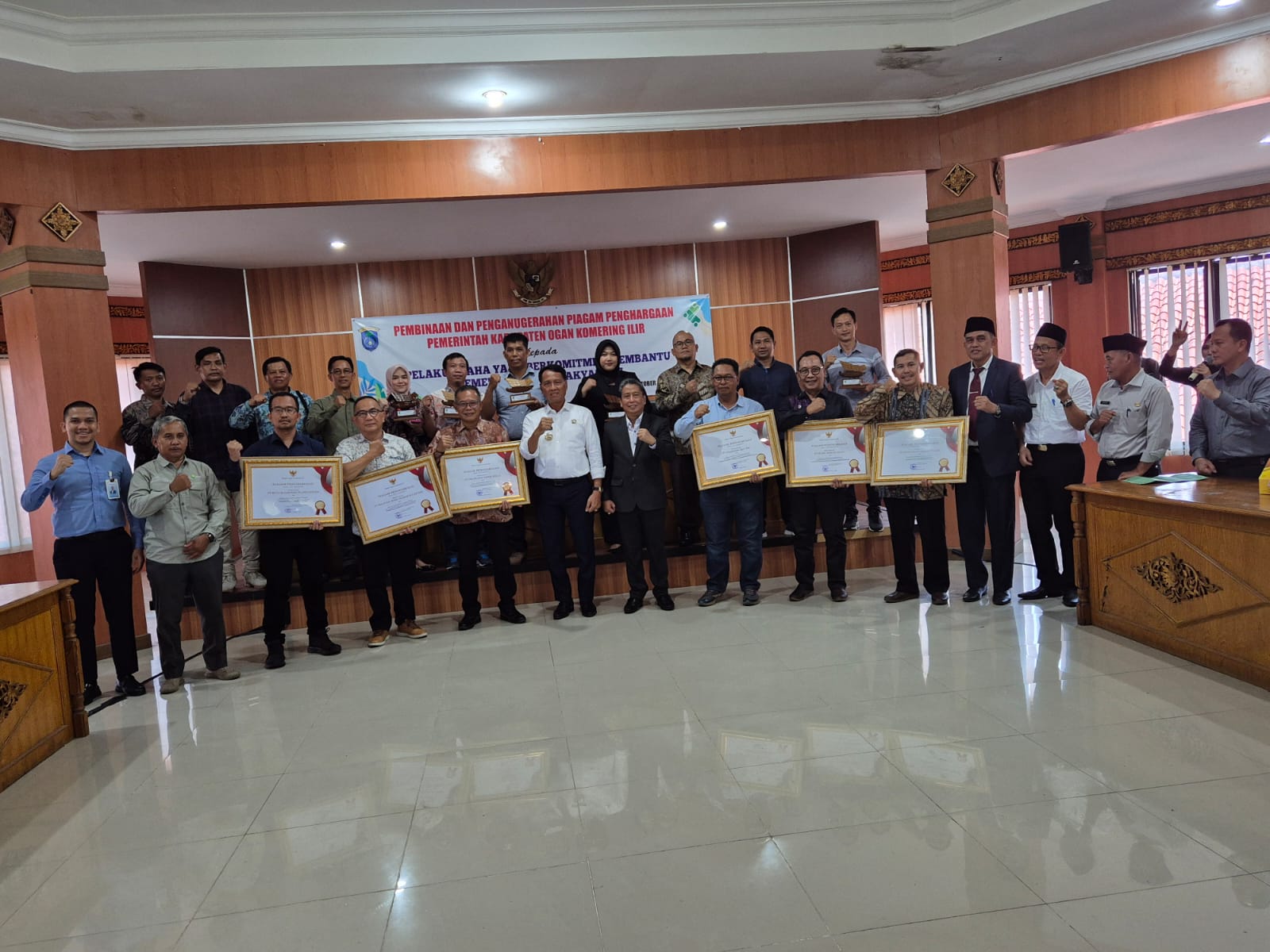 PT. Sampoerna Agro Tbk terima CSR Awards 2024 dari Pemkab OKI