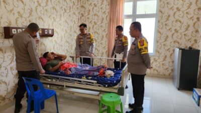 Kepedulian Kapores Aceh Timur Terhadap Personel Yang Sedang Sakit