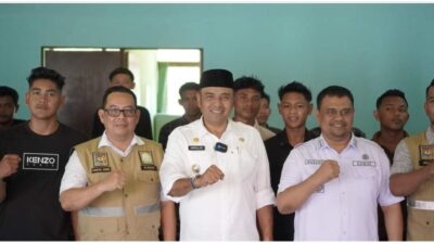 Pj. Bupati Aceh Timur Meninjau Pelayanan Perekaman e-KTP Keliling