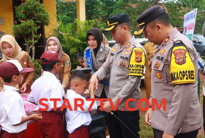 Sukseskan Program Asta Cita Presiden , Polres Lampung Timur Berikan Makan Bergizi Gratis di SD Negeri Nyampir