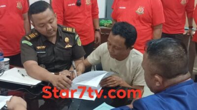 Kejaksaan Negeri Lampung Timur (Kejari Lamtim) menetapkan Tumari (57) Sebagai Tersangka Korupsi