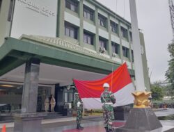 Upacara Pengibaran Bendera Merah Putih di Makodim 0505/JT