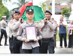 Beri Penghormatan Terakhir, Wakapolres Aceh Timur Pimpinan Upacara Pemakaman KA SPKT