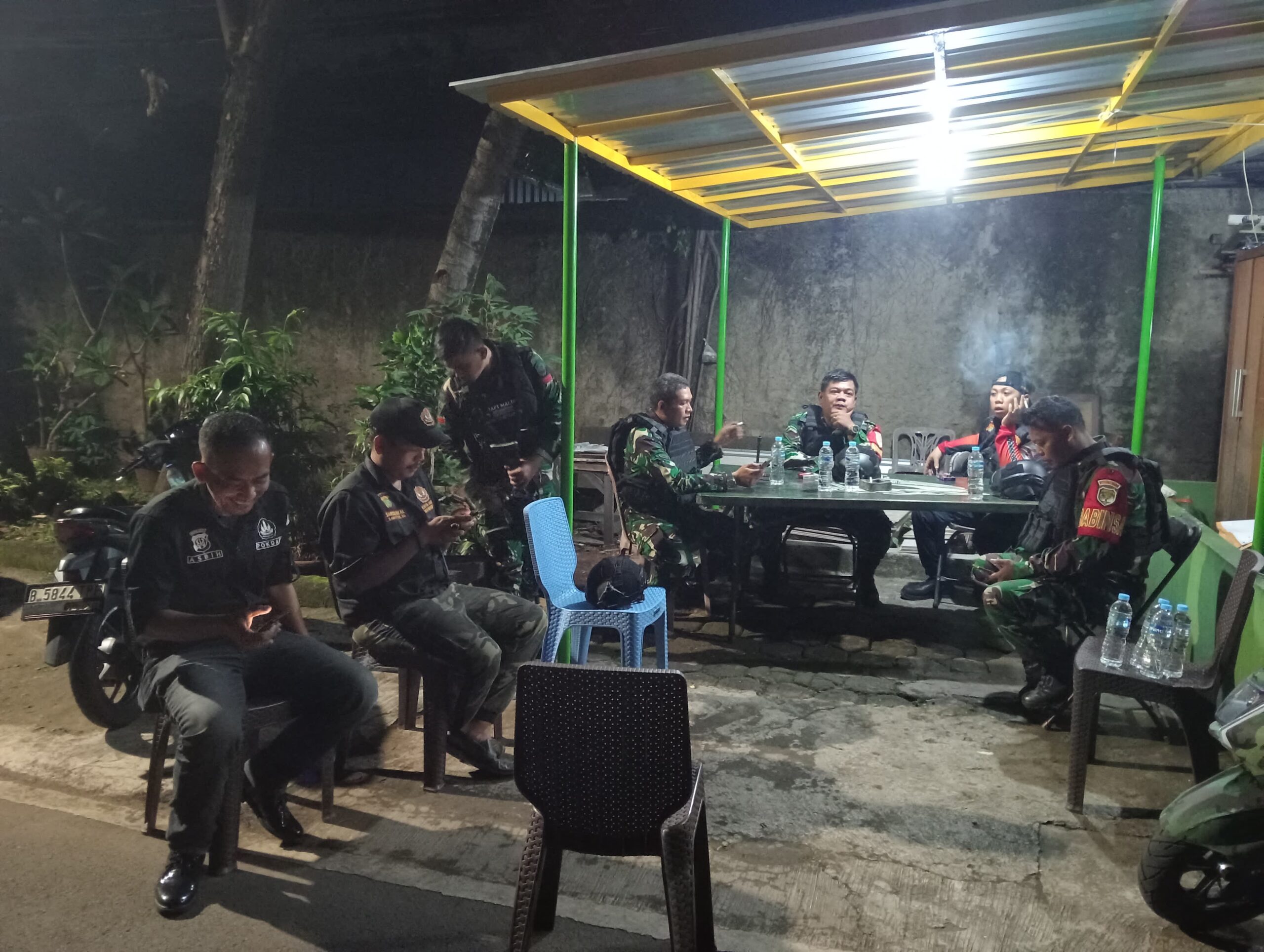 Danramil Duren Sawit Pimpin Apel Patroli Cipkon Di Malam Bulan Suci Ramadhan