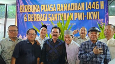 *PWI Pusat dan IKWI Gelar Buka Puasa dan Santunan untuk Yatim Piatu*