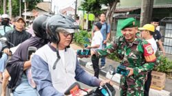 Berkah Ramadhan, Mitra Jalak Pusat 1 Bersama Kodim 0505/Jakarta Timur Bagikan Takjil