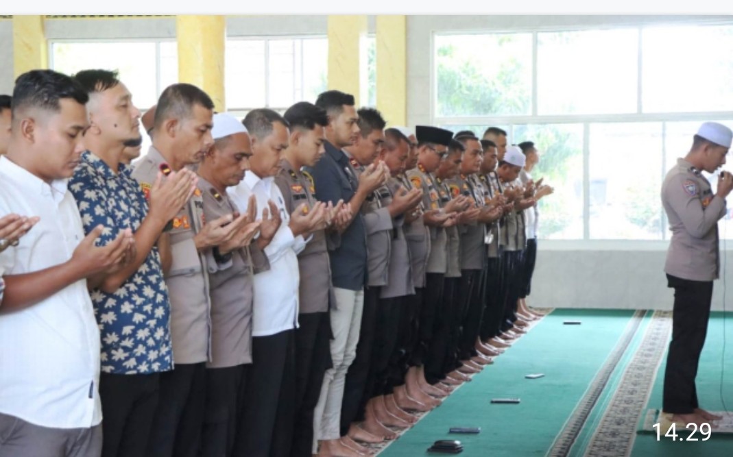 Polres Aceh Timur Laksanakan Sholat Ghaib Atas Gugurnya Tiga Anggota Polri Dalam Pelaksanaan Tugas di Way Kanan, Lampung